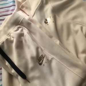 Nike rose gold jogging suit